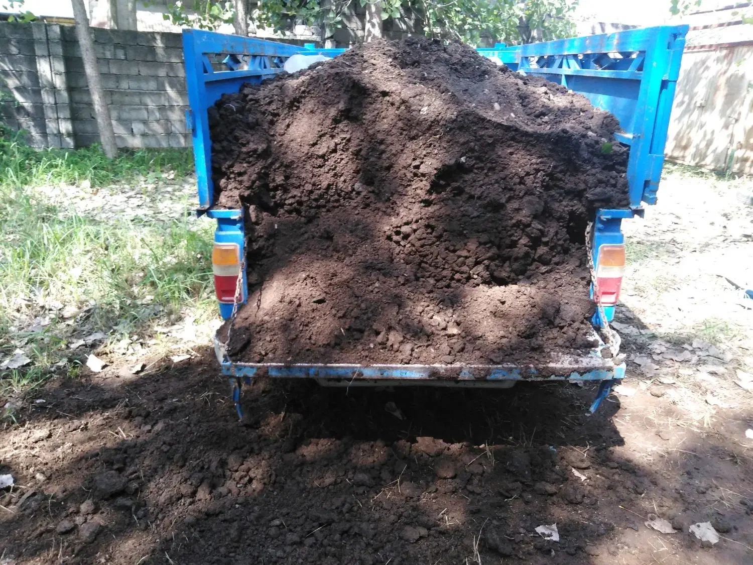 کود حیوانی|خدمات باغبانی و درختکاری|رشت, حومه رشت|دیوار