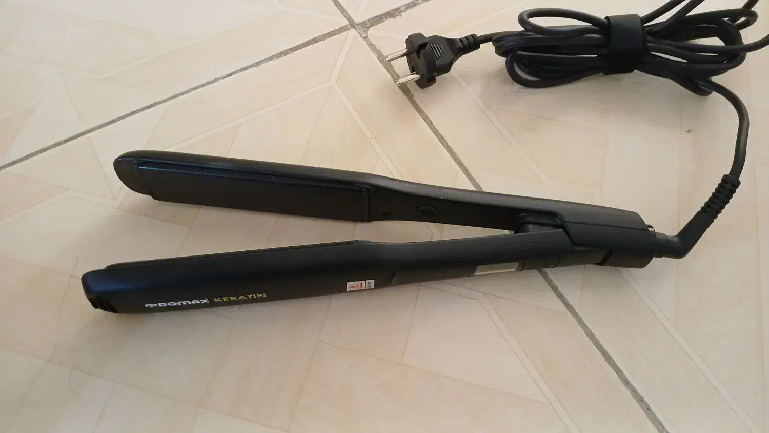 وسایل آرایشگاهی|آرایشگاه و سالن‌های زیبایی|فردیس, شهرک راه آهن|دیوار