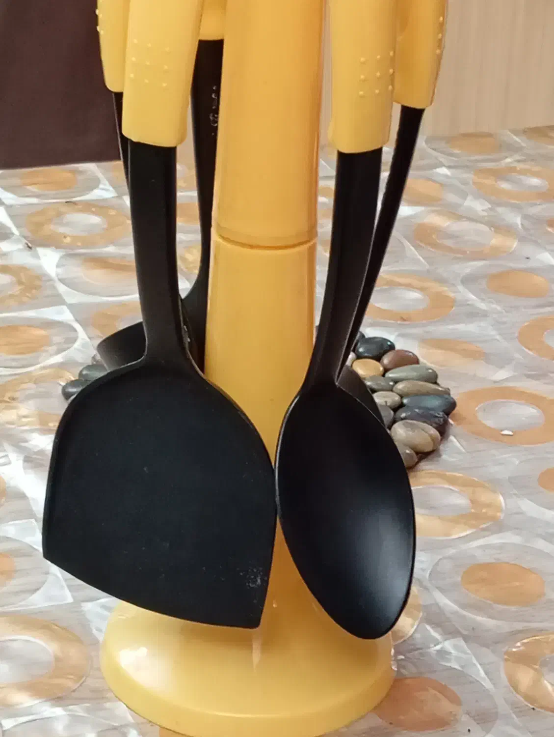 کفگیروملاقه|ظروف پخت‌وپز|کیش, |دیوار