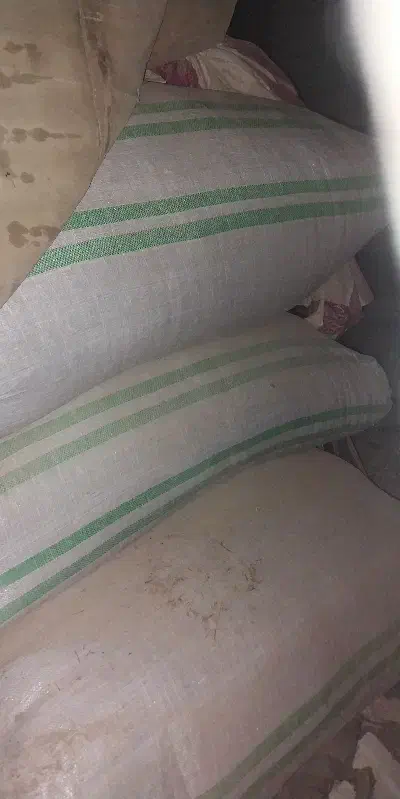 کاه|لوازم جانبی حیوانات|لاران, |دیوار