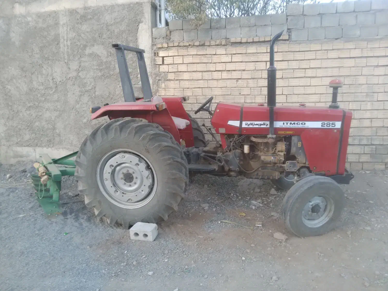 تراکتور ۲۸۵ بسیار تمیز|خودرو سنگین|فریدونشهر, |دیوار