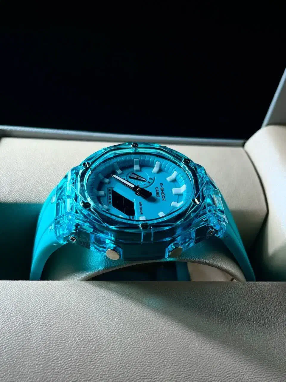 جیشاک اصل|ساعت|اراک, |دیوار