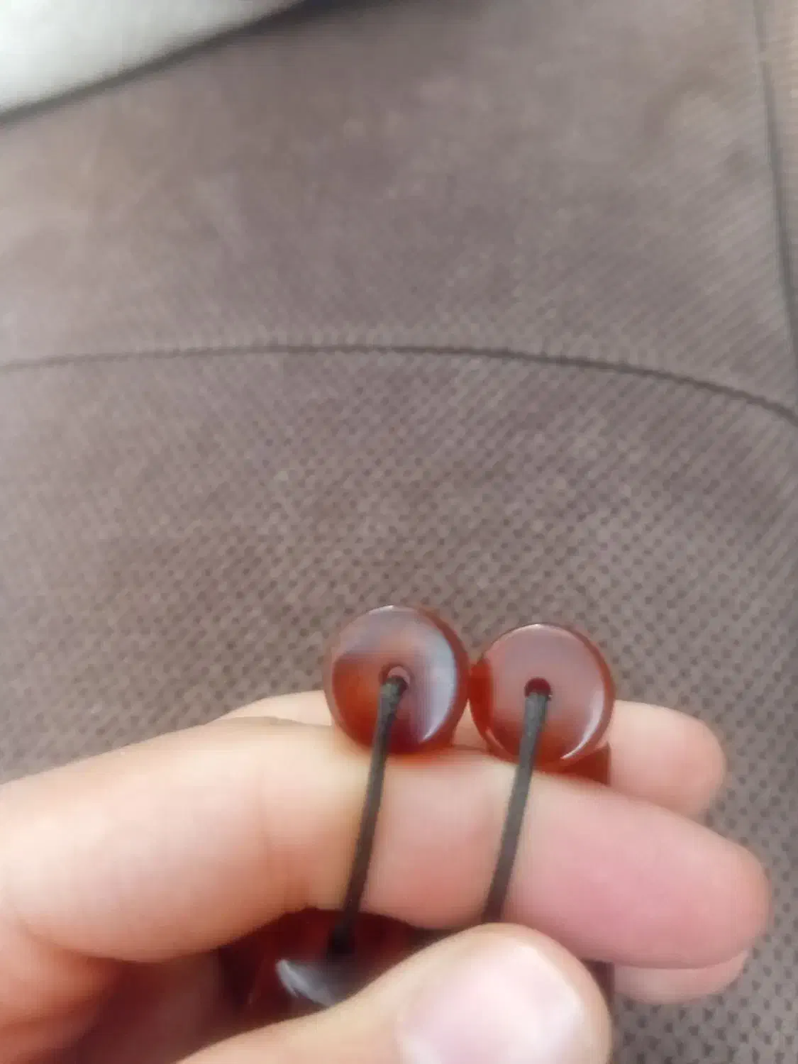 تسبیح کهربا شکلاتی|کلکسیون اشیاء عتیقه|نقده, |دیوار