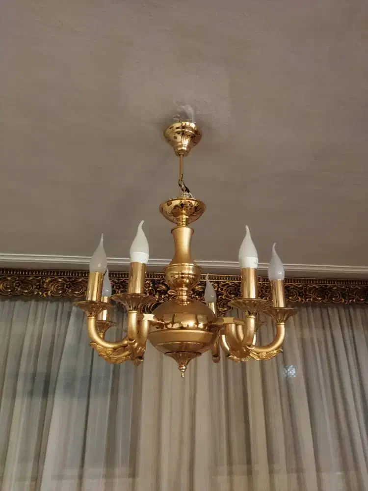 لوستر ۸شاخه|لوستر و چراغ آویز|کرج, حسین‌آباد|دیوار