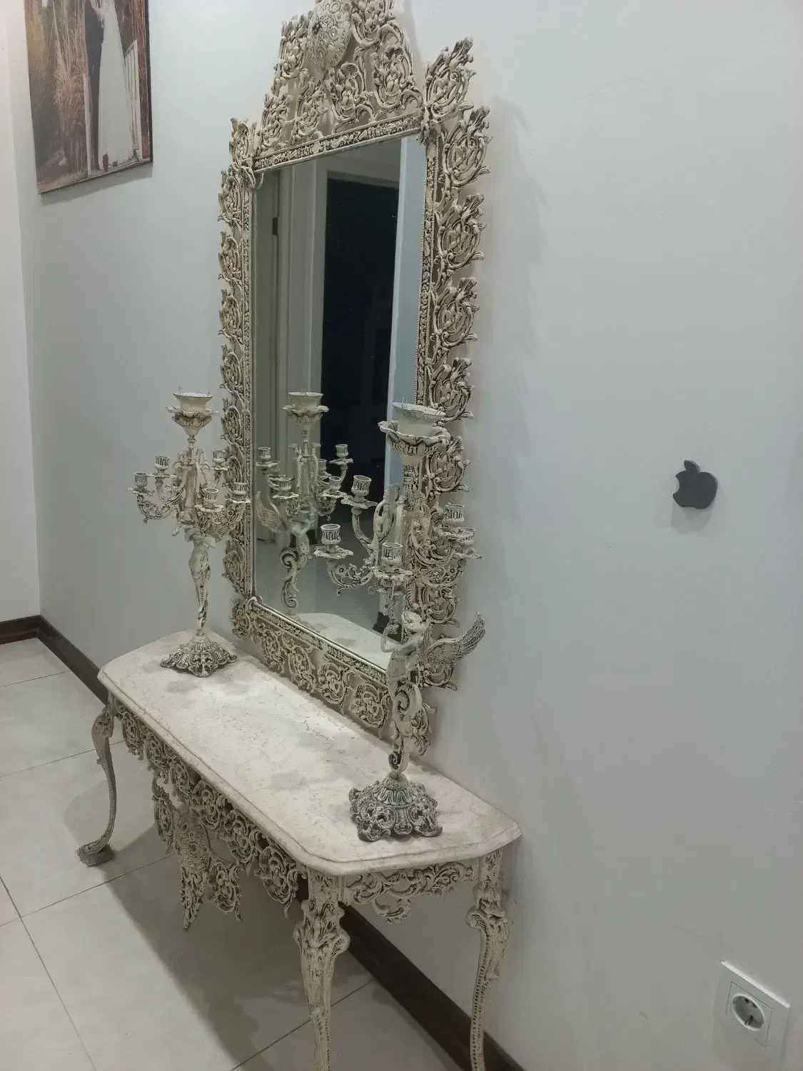 میز کنسول برنجی سلطنتی|بوفه، ویترین، کنسول|آمل, |دیوار