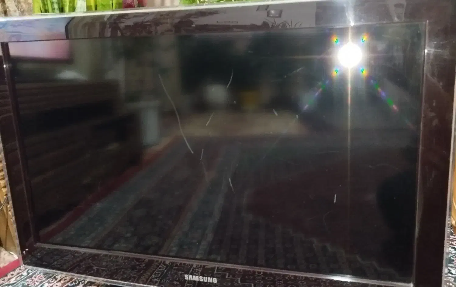 تلوزیون|تلویزیون و پروژکتور|شاهین دژ, |دیوار