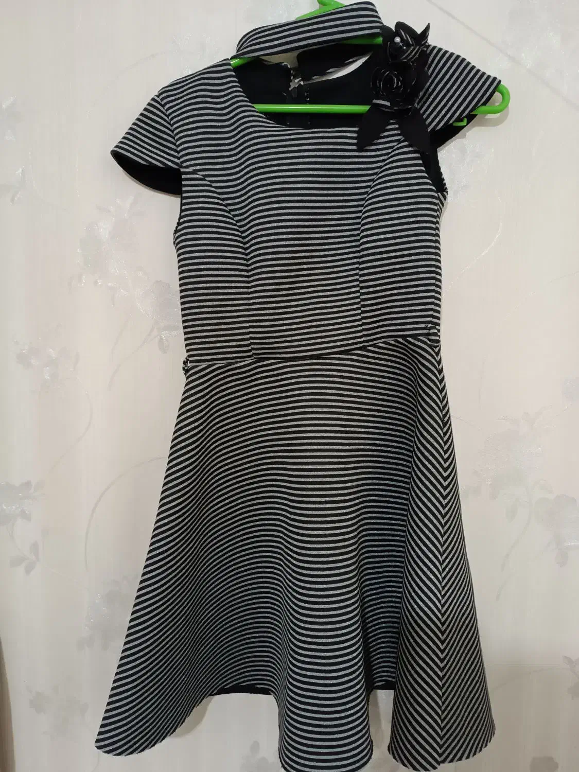 لباس|لباس|تربتحیدریه, شهرک ولیعصر|دیوار