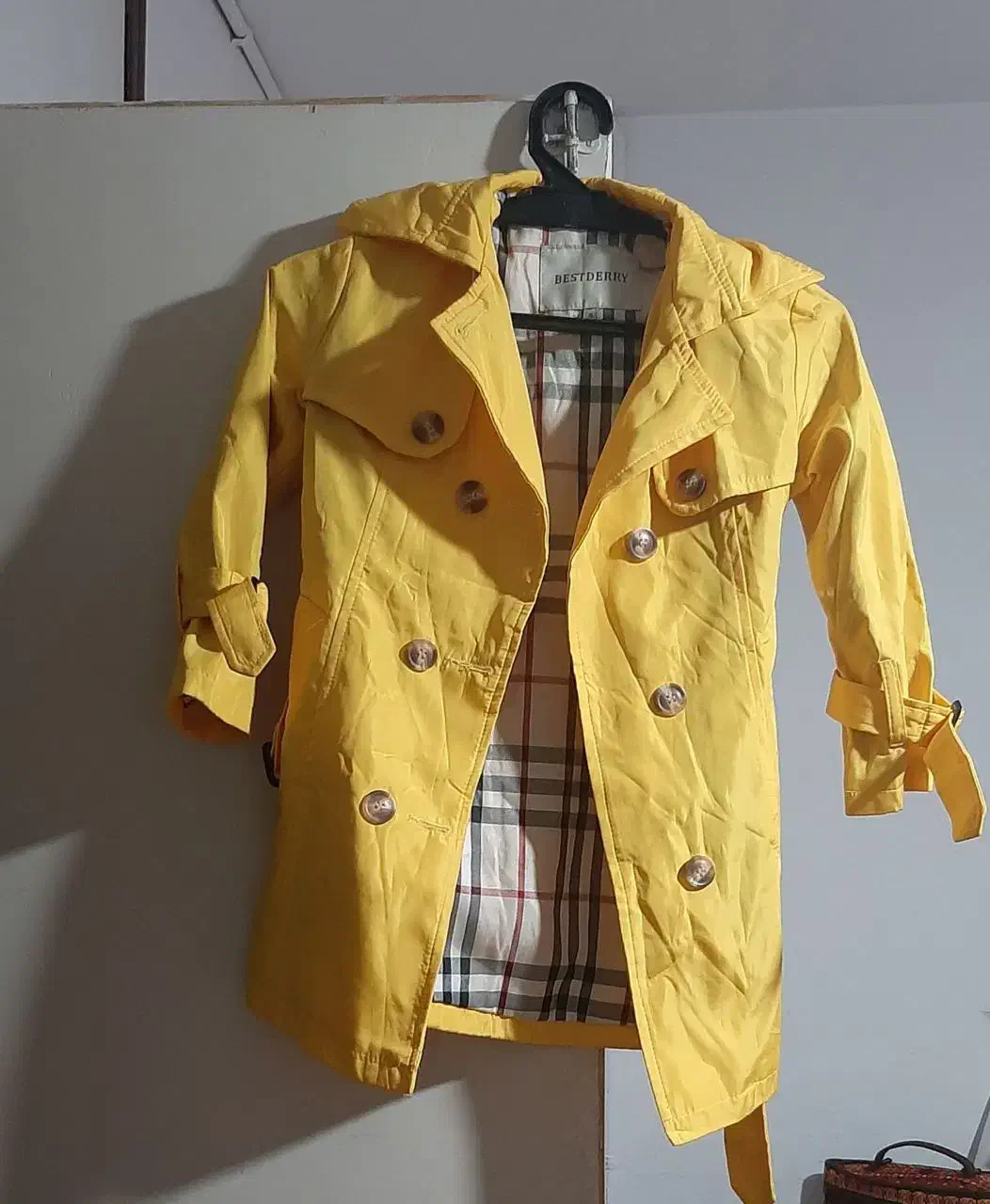 کاپشن|لباس|مشهد, پارک کوهستان|دیوار