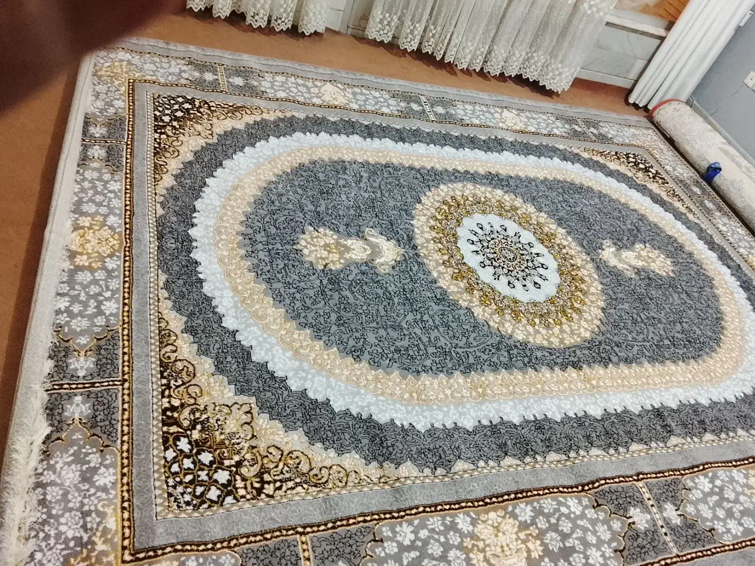 انبار فرش خدادادی|فرش|قهدریجان, |دیوار