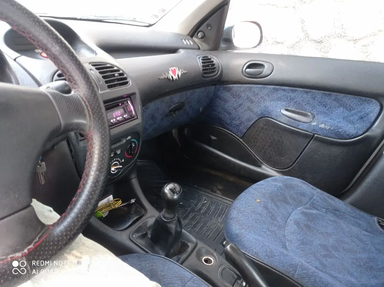 پژو ۲۰۶|خودرو سواری و وانت|صدرا-فارس, فاز ۱|دیوار