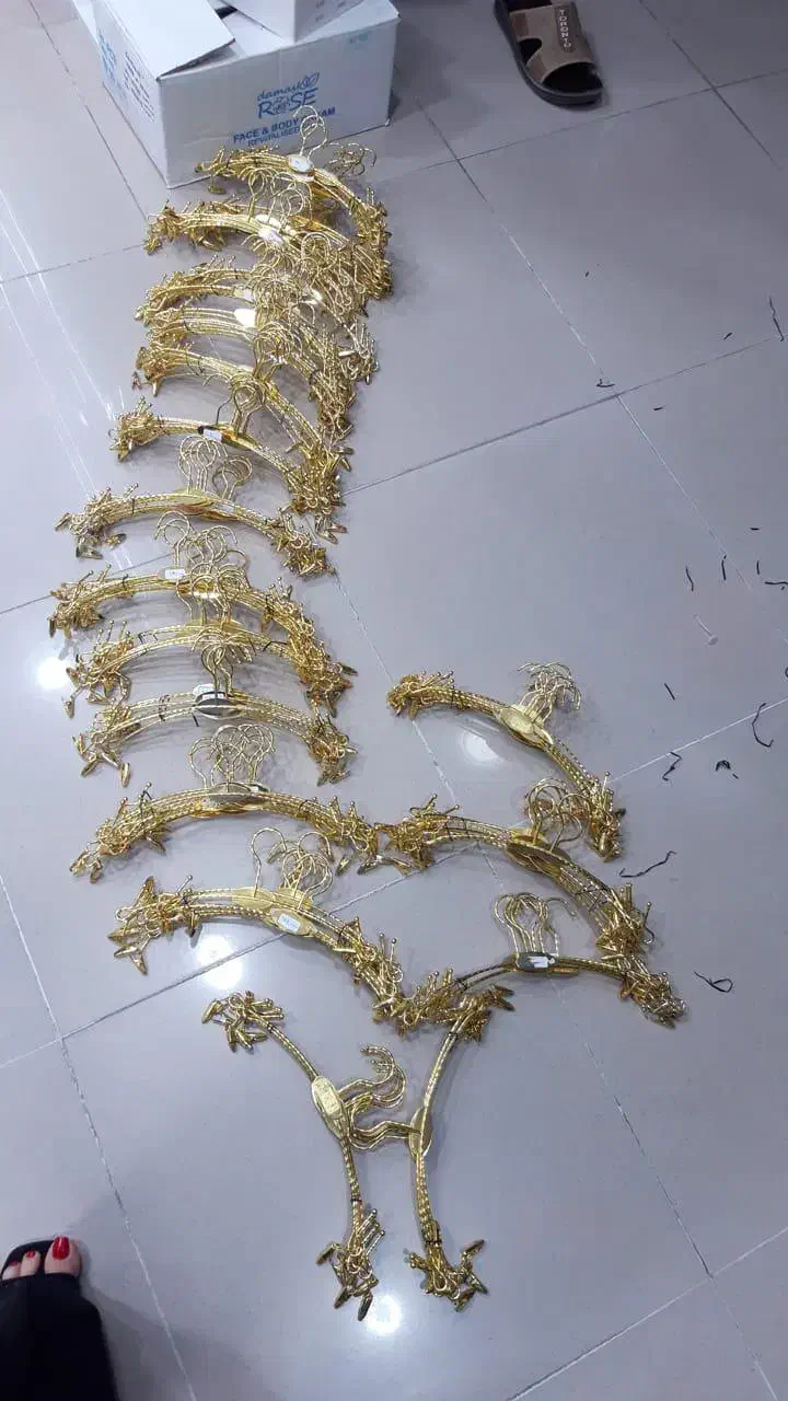 اویز لباس زیر طلایی گیره دار|فروشگاه و مغازه|سردشت, |دیوار