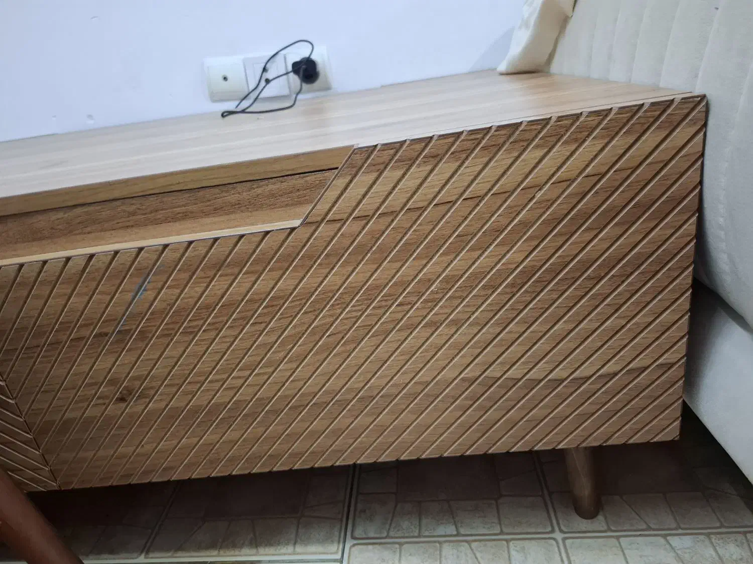 جلومبلی همراه میز عسلی|مبلمان خانگی و میز عسلی|گرگان, |دیوار