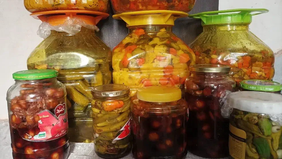 محصولات خانگی درجه یک تمیزخوش طعم تضمینی ترشیجات|خوردنی و آشامیدنی|شاهینشهر, گرگاب|دیوار