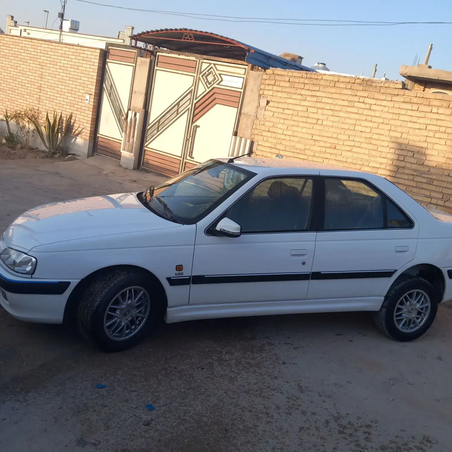 پژو پارس lx|خودرو سواری و وانت|شیراز, احمدی جنوبی|دیوار