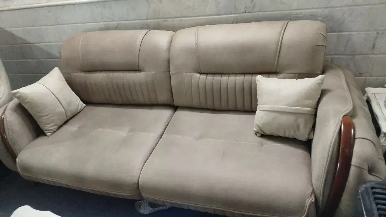 مبل هشت نفره یکماه استفاده نشده|مبلمان خانگی و میز عسلی|قم, شهرک امام حسن|دیوار