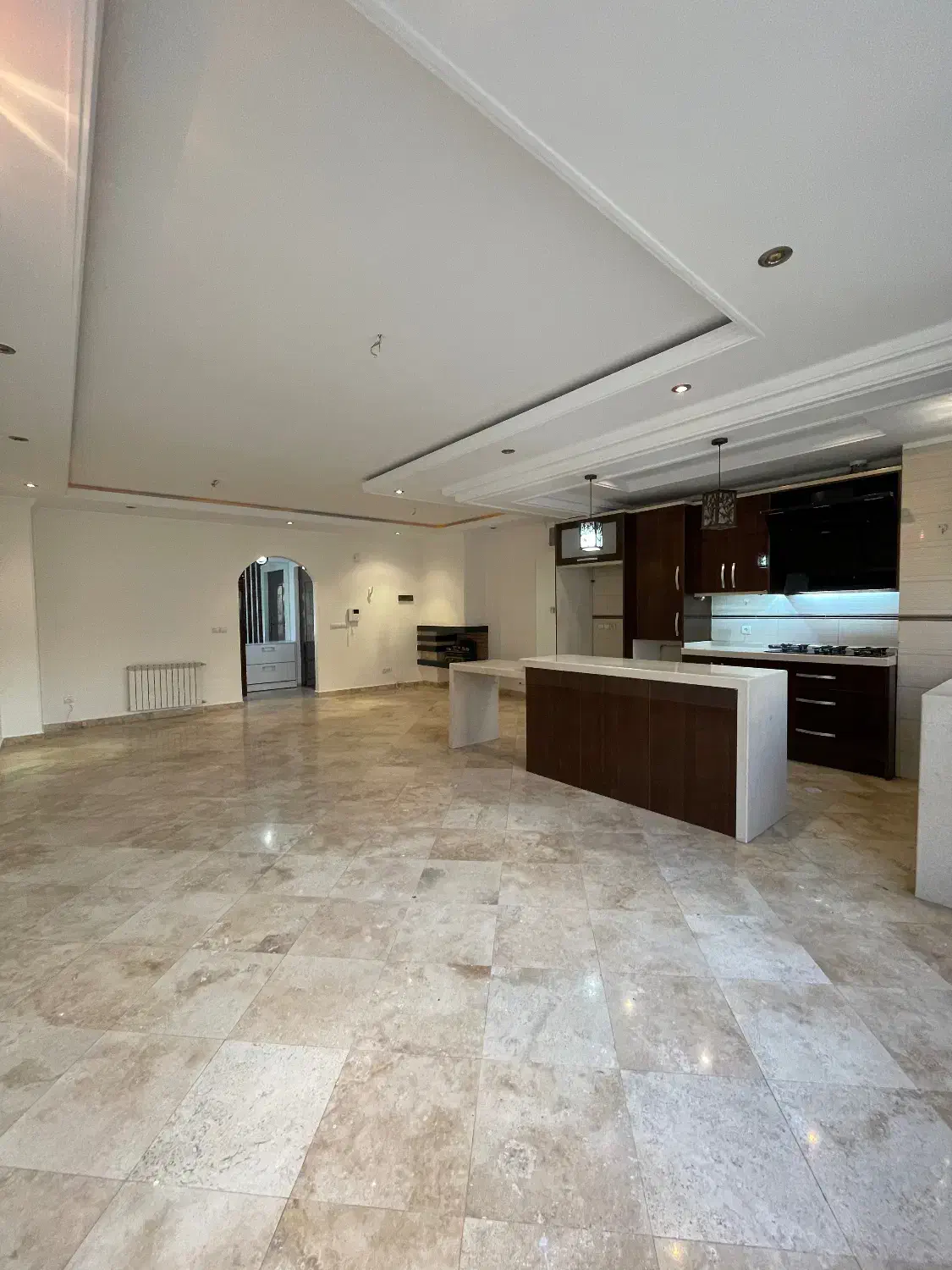 آپارتمان دو خوابه و دو نبش در بهترین طبقه