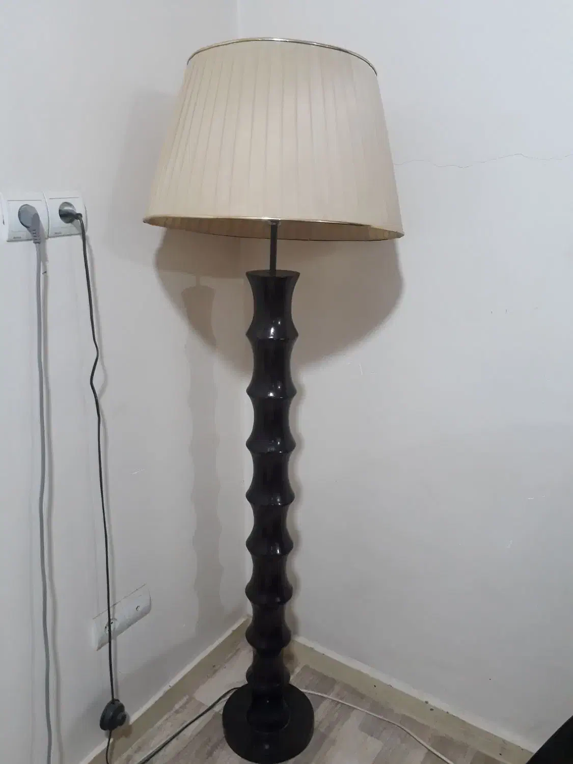 آباژور قدی سالم|چراغ خواب و آباژور|اهواز, کوی آغاجاری|دیوار