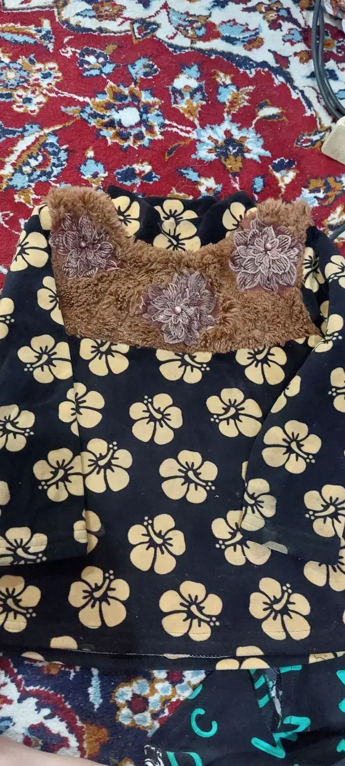 لباس وکفش|لباس|سرخنکلاته, |دیوار