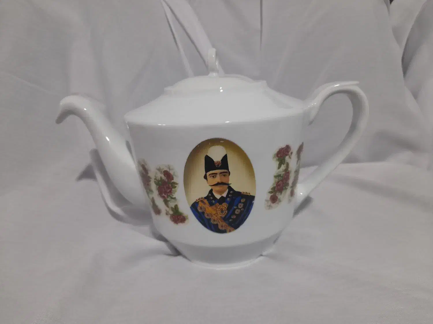 قوری چینی بزرگ|قوری، کتری، قهوه‌ساز دستی|اراک, |دیوار