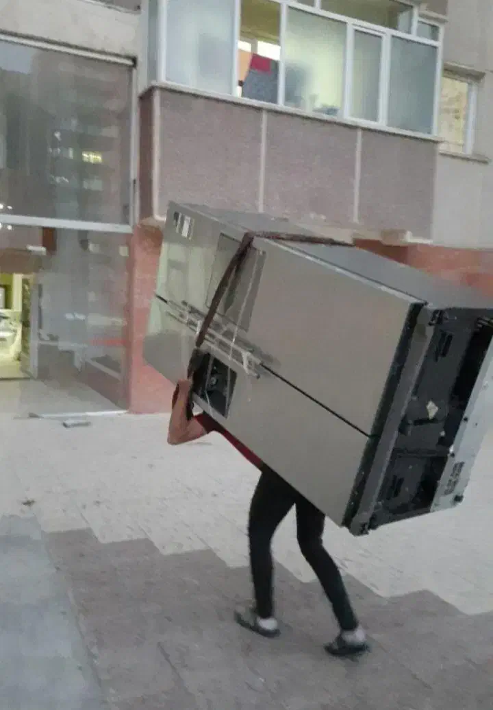 باربری نیسان بار سید حمل اثاثیه ی منزل با کارگر کل|خدمات حمل و نقل|قم, بنیاد|دیوار