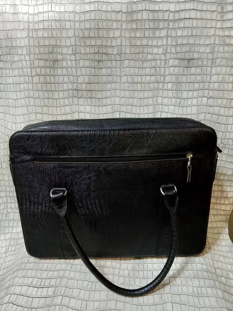 کیف لپ تاپ چرم گاوی دست‌دوز نِهی|کیف، کفش، کمربند|گرگان, |دیوار