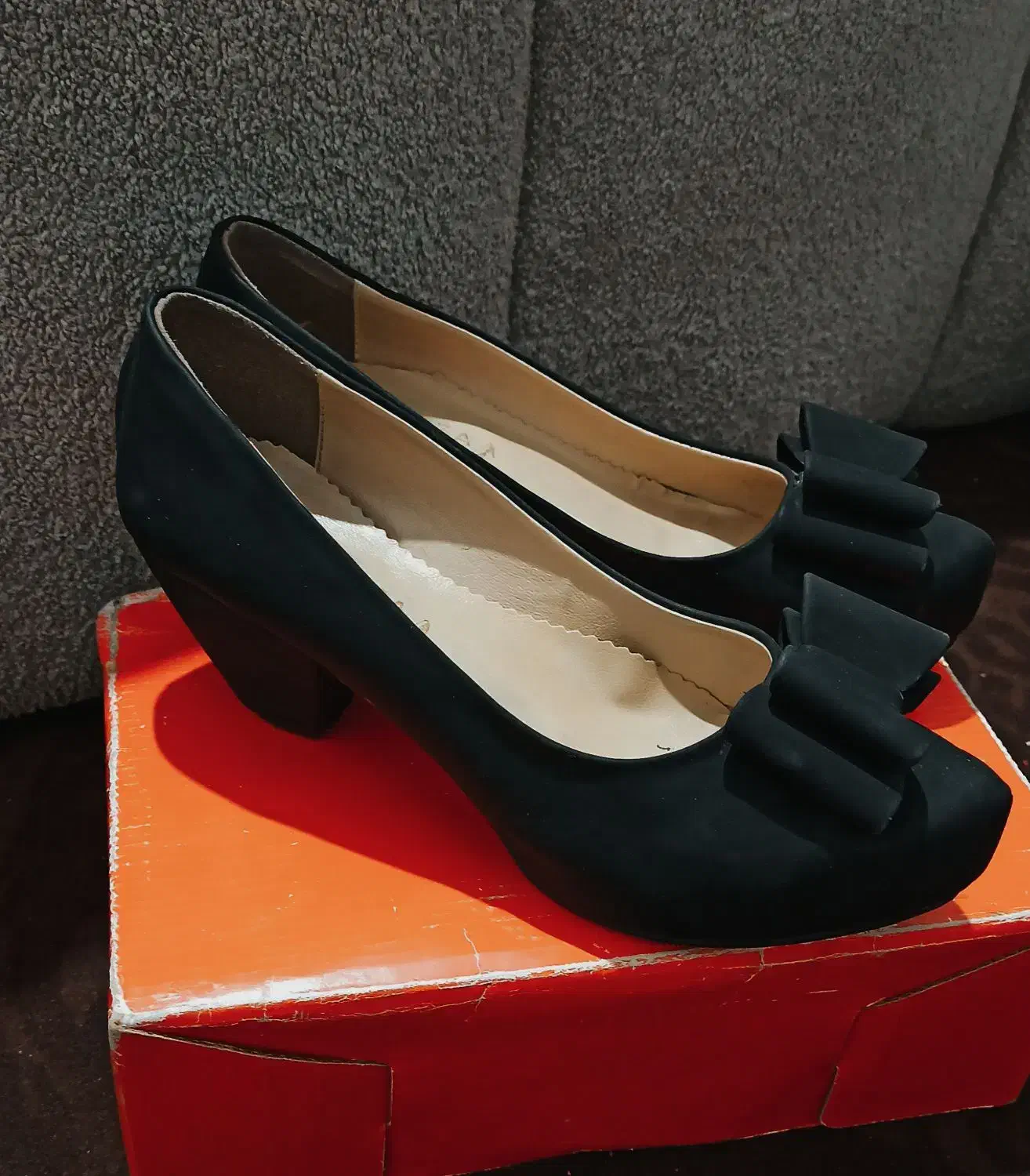 کفش مجلسی زنانه|کیف، کفش، کمربند|شهریار, حصار ساتی|دیوار