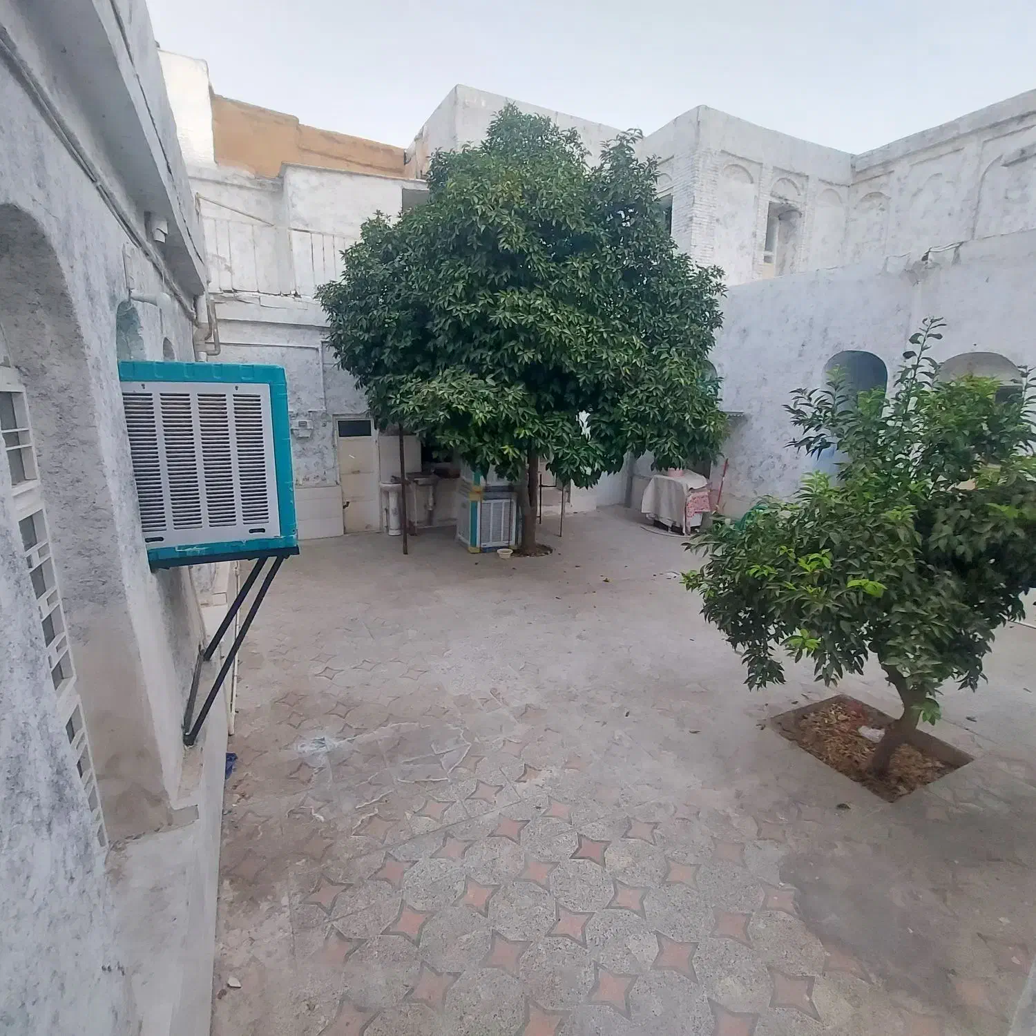 خوابگاه دخترانه در مرکز شهر واقع در خیابان زند|اجارهٔ کوتاهمدت آپارتمان و سوئیت|شیراز, بازار|دیوار