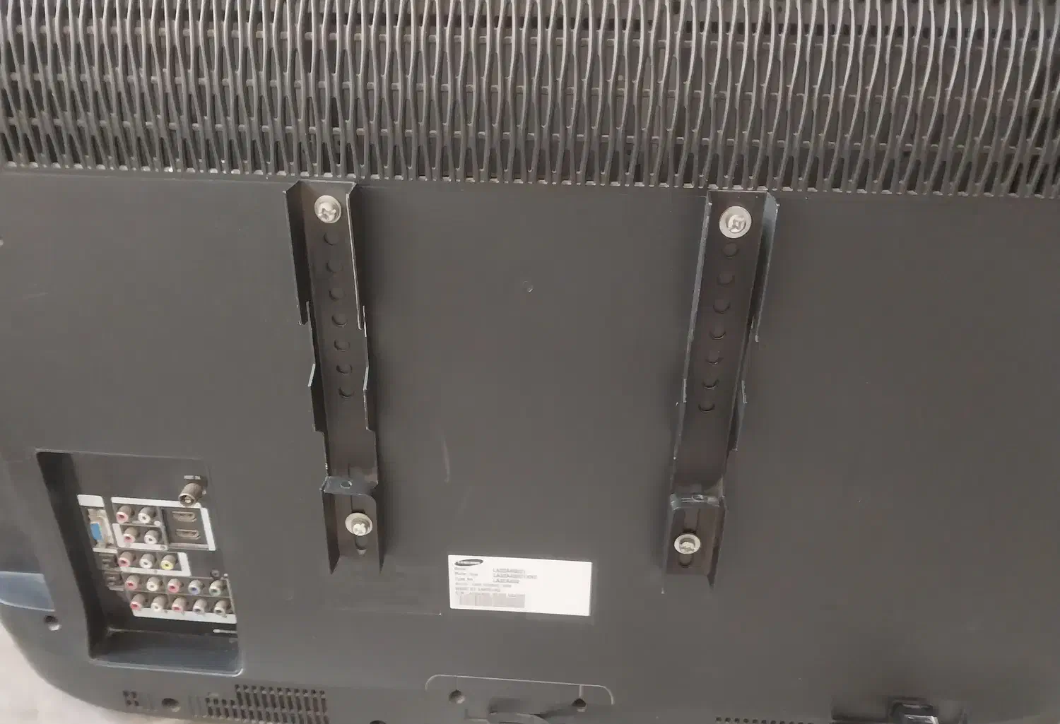 تلوزیون|تلویزیون و پروژکتور|اندیشه, اندیشه فاز ۱|دیوار