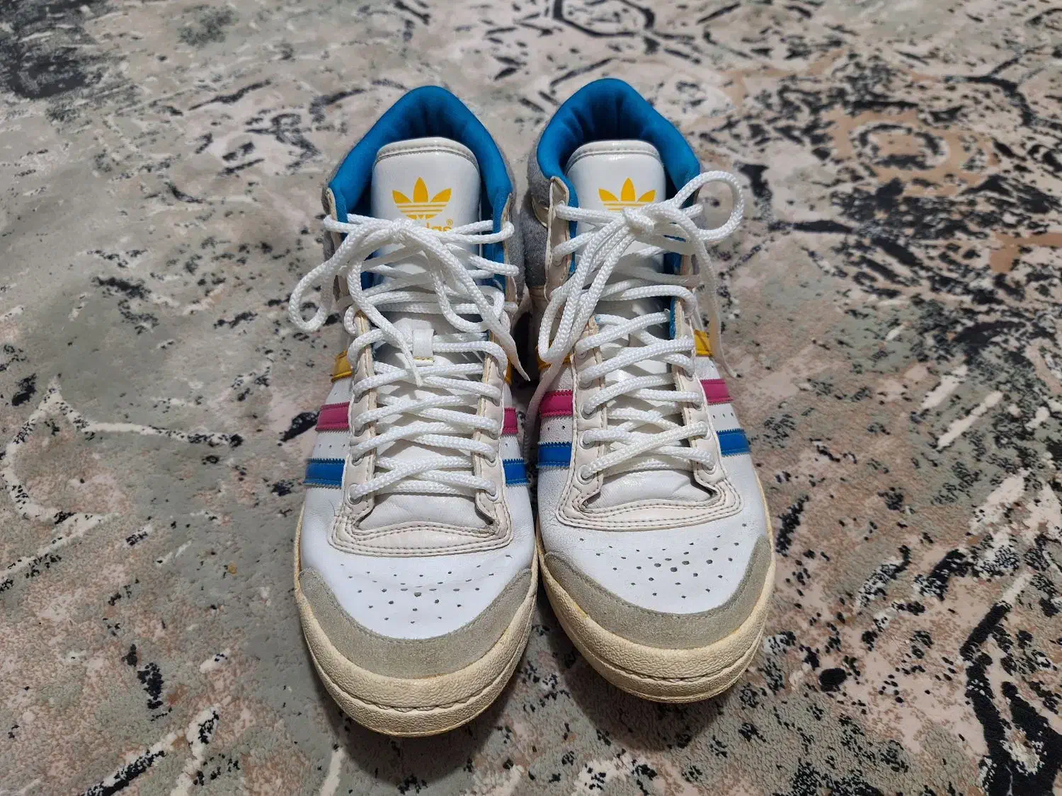 کتانی آدیداس و پوما اصل|کیف، کفش، کمربند|نسیم‌شهر, |دیوار