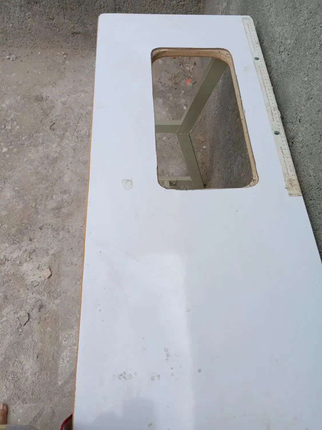 میز چرخ خیاطی|لوازم خیاطی و بافتنی|تربت‌حیدریه, آغوی|دیوار