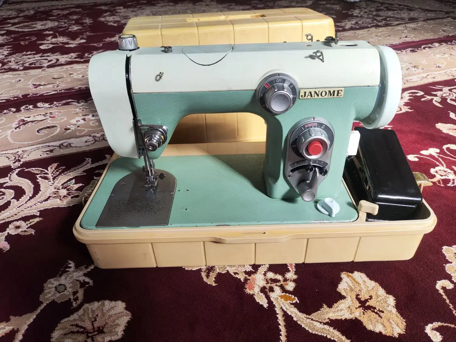 چرخ مدل ۶۷۰ ژاپن|چرخ خیاطی و ریسندگی|زابل, |دیوار