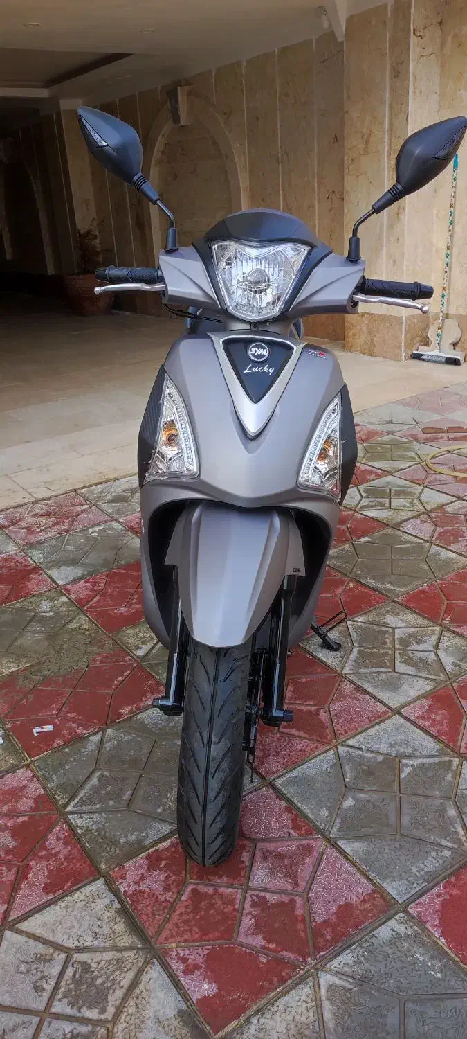 لاکی ۱۸۰ SYM|موتورسیکلت|اندیشه, اندیشه فاز ۴|دیوار