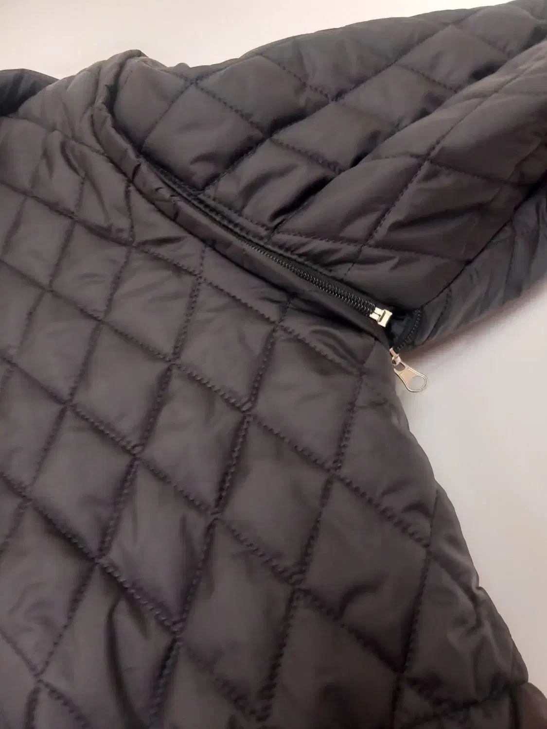 کاپشن|لباس|مرند, |دیوار