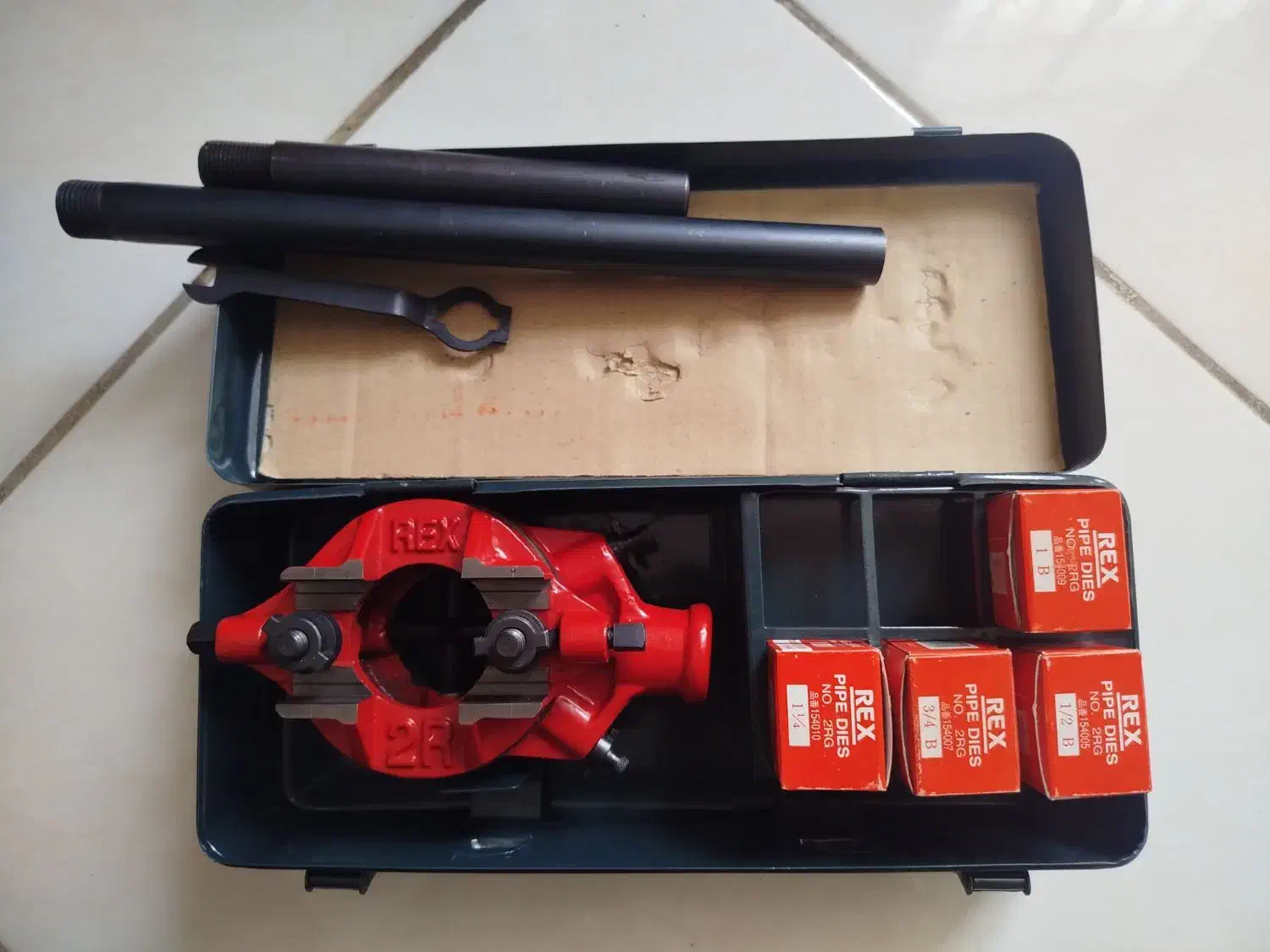 حدیده رکس ژاپن آکبند|ابزارآلات|رباط‌کریم, رباط‌کریم|دیوار