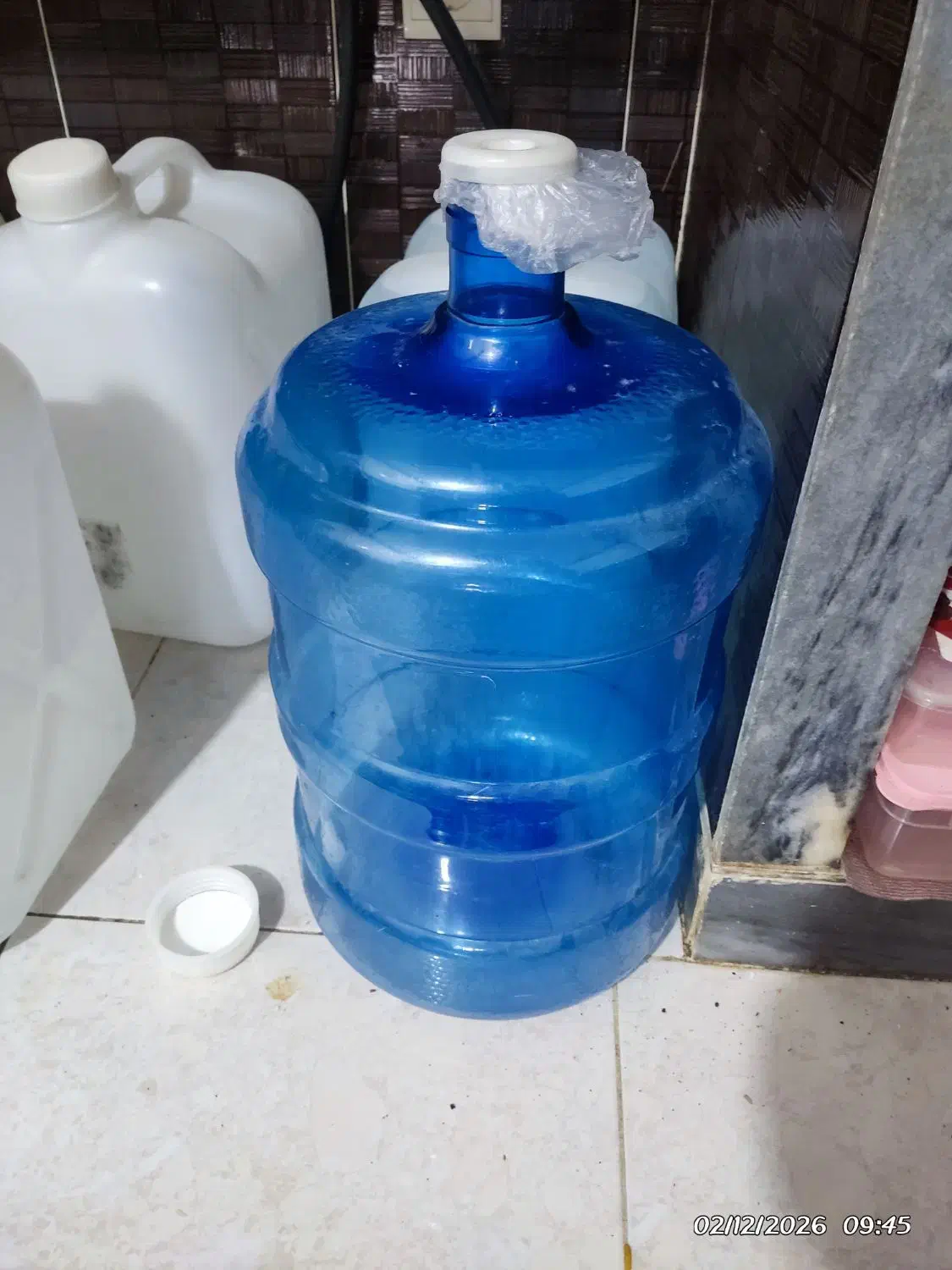 دبه برای آب|ظروف نگهدارنده، پلاستیکی، یک‌بارمصرف|درگهان, |دیوار