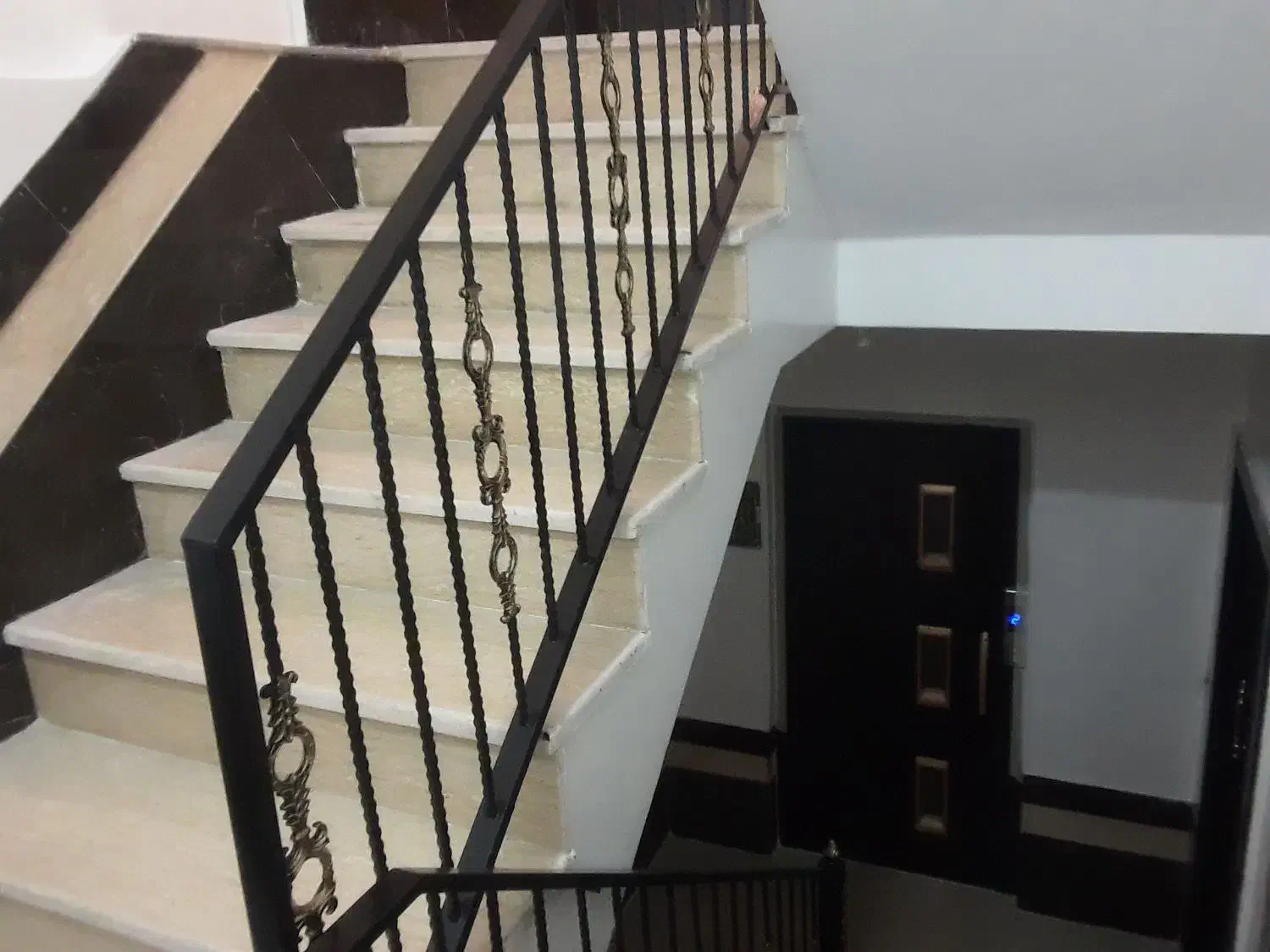 بازسازی کامل واحد، کاشی و سرامیک و نقاشی در پردیس|خدمات پیشه و مهارت|پردیس, فاز ۸|دیوار