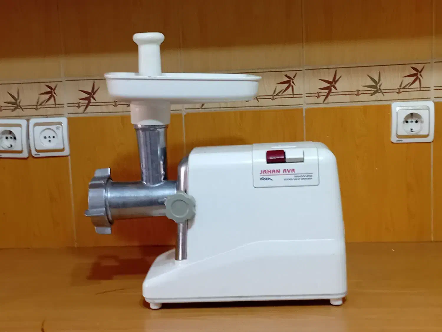 چرخ گوشت فقط سیم پیچی نیاز داره|خردکن، آسیاب، غذاساز|میانه, |دیوار