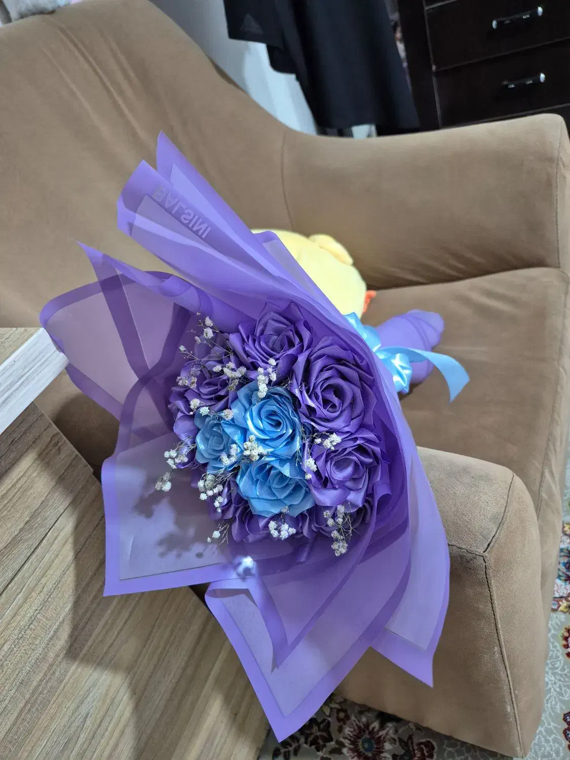 دسته گل روبانی|گل مصنوعی|صدرا-فارس, فاز ۲|دیوار