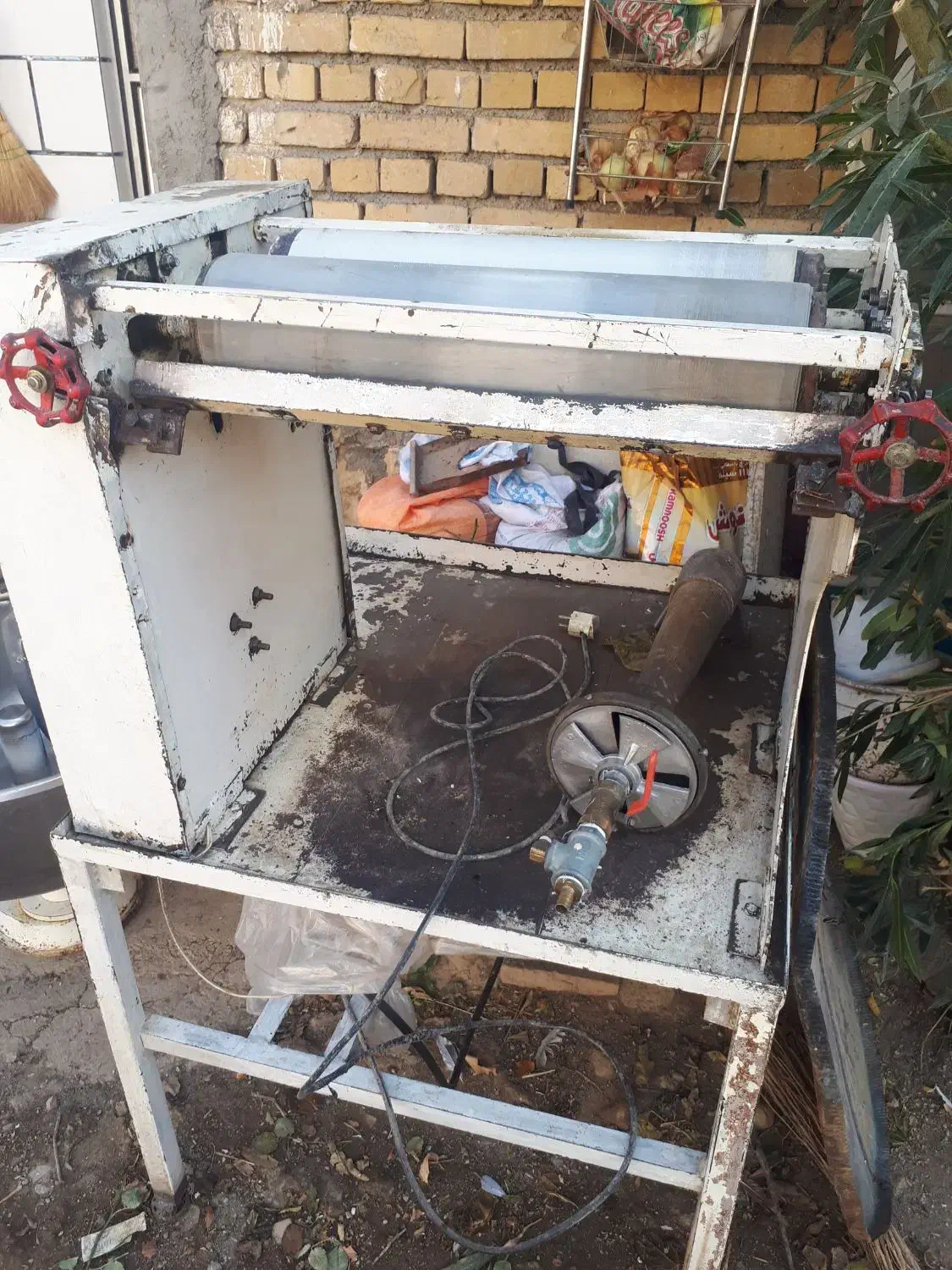 کلیه وسایل نانوایی محلی .خمیر گیر .وابر و غیره|فروشگاه و مغازه|گیان, |دیوار