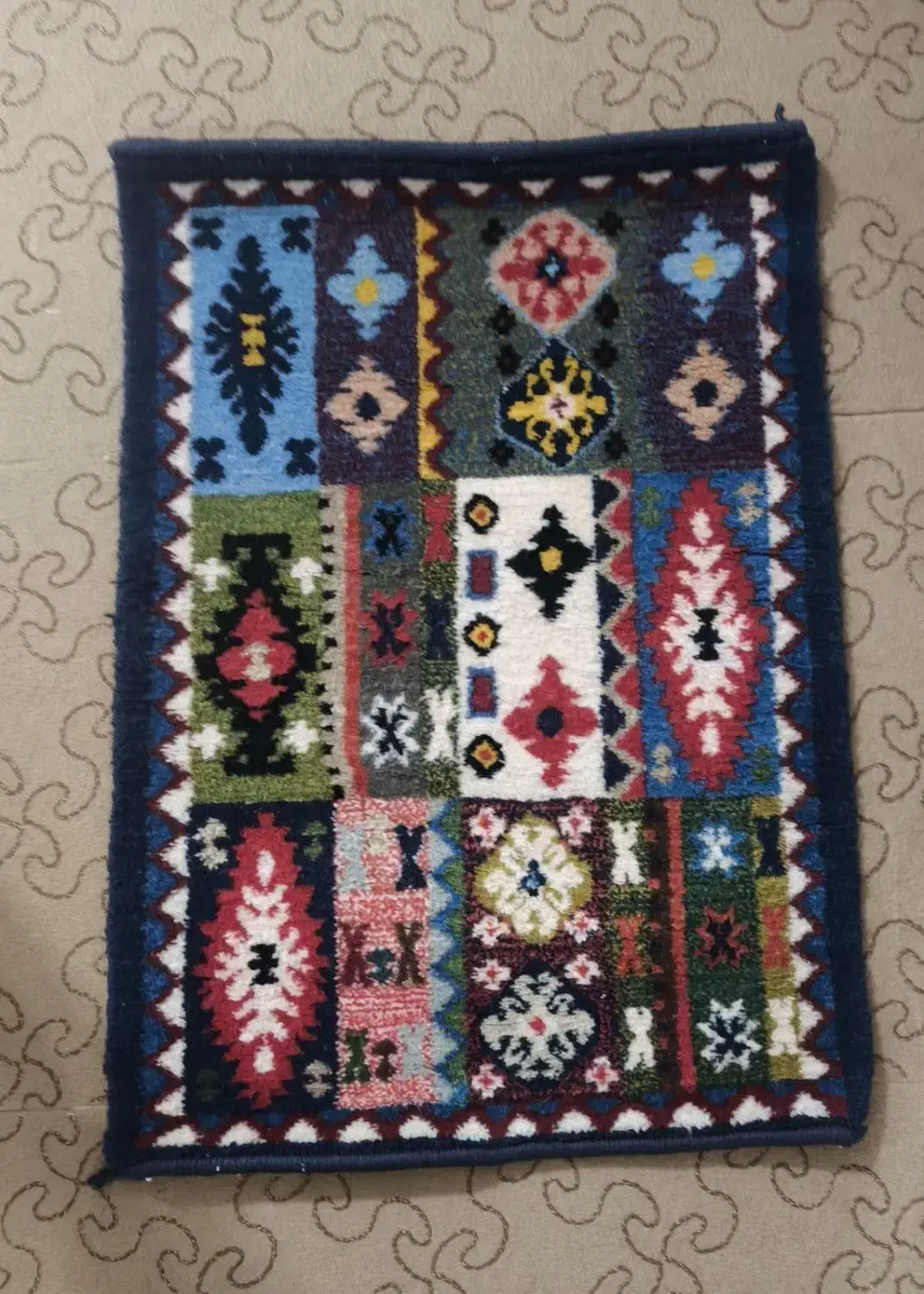 قالیچـه دستبـاف|فرش|قم, پردیسان|دیوار