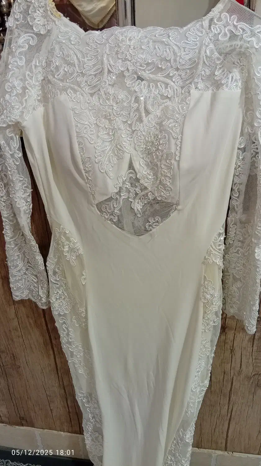 لباس مجلسی|لباس|شازند, |دیوار