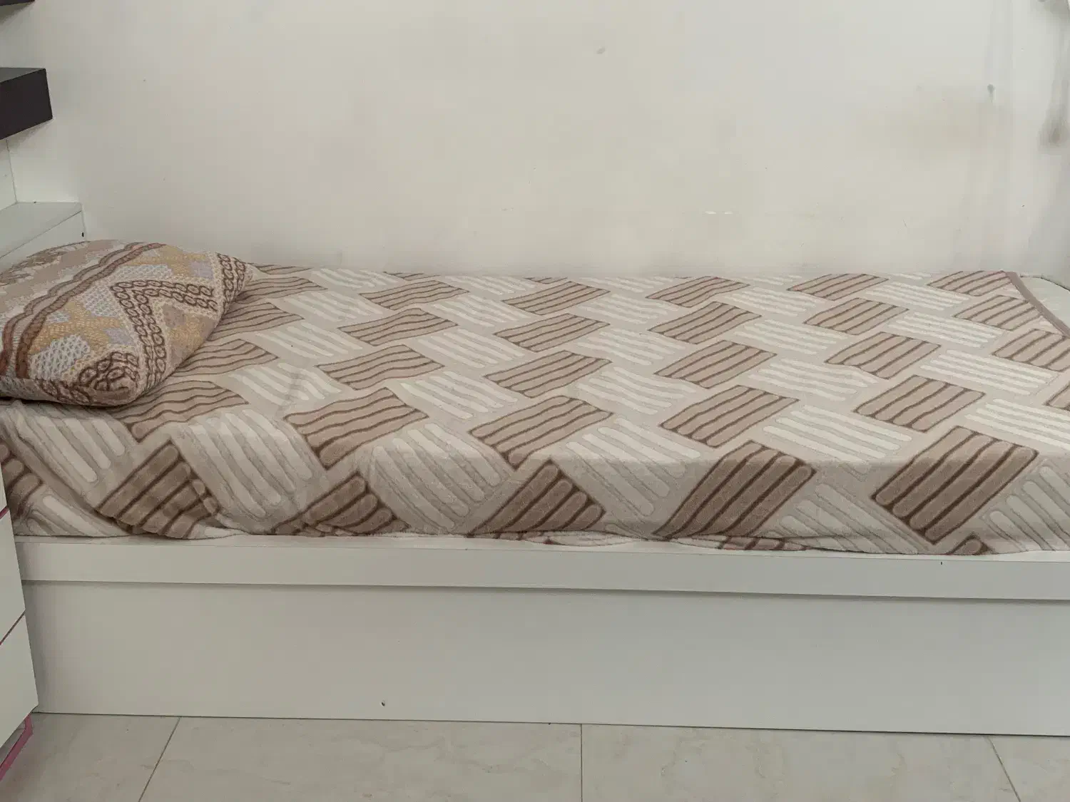 تخت خواب یک نفره|تخت و سرویس خواب|قوچان, |دیوار