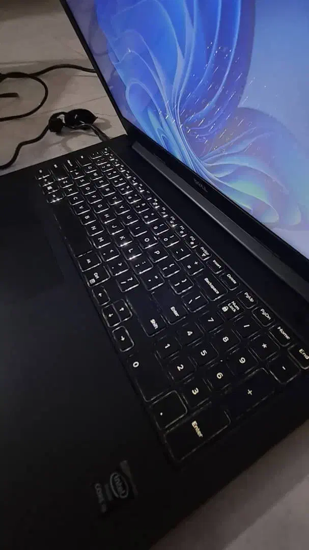 لپتاپ دل i5 .رم 8 هارد ۵۰۰ کیبورد بک لایت|رایانه همراه|شیراز, فرهنگیان|دیوار