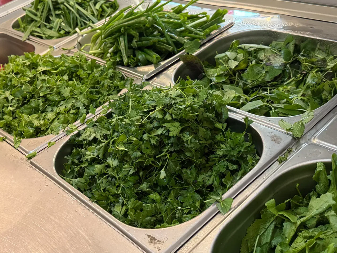 کار در مغازه سبزیجات آماده|استخدام خدمات فروشگاه و رستوران|رشت, دیلمان|دیوار