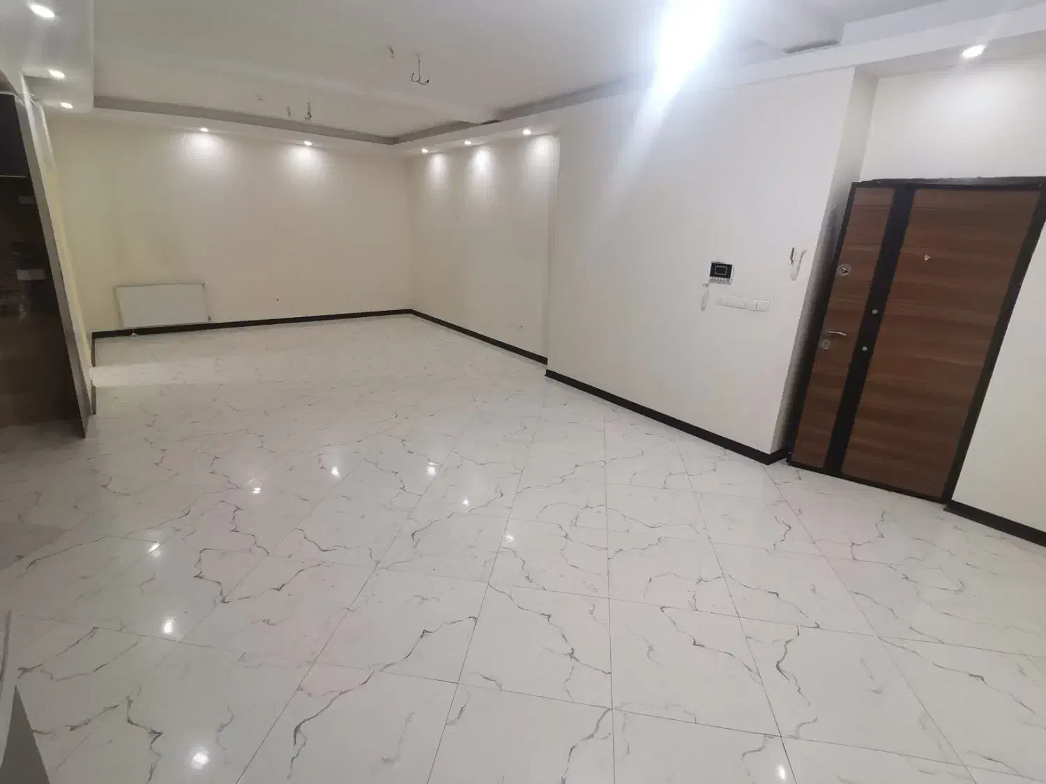 ۱۱۰ متری خوش نقشه / پارکینگ دار / تخلیه