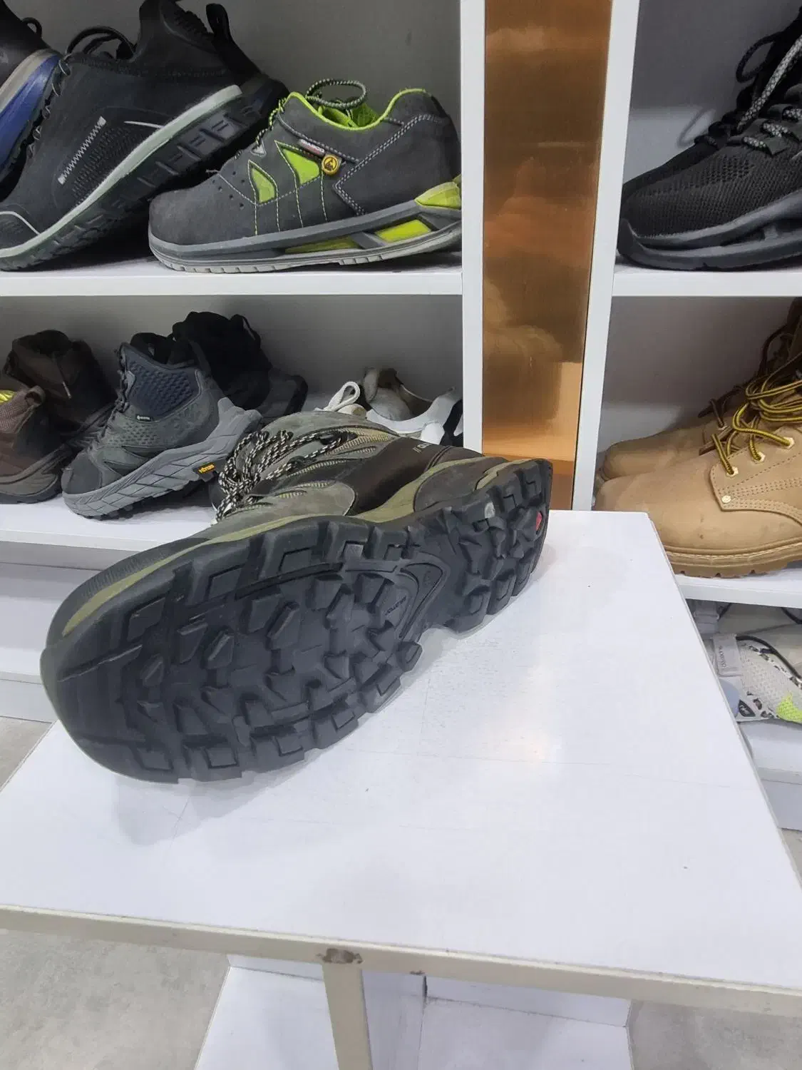 کوهنوردی سالامون QUEST 4D سایز ۴۵ اورجینال|کیف، کفش، کمربند|تهران, تجریش|دیوار