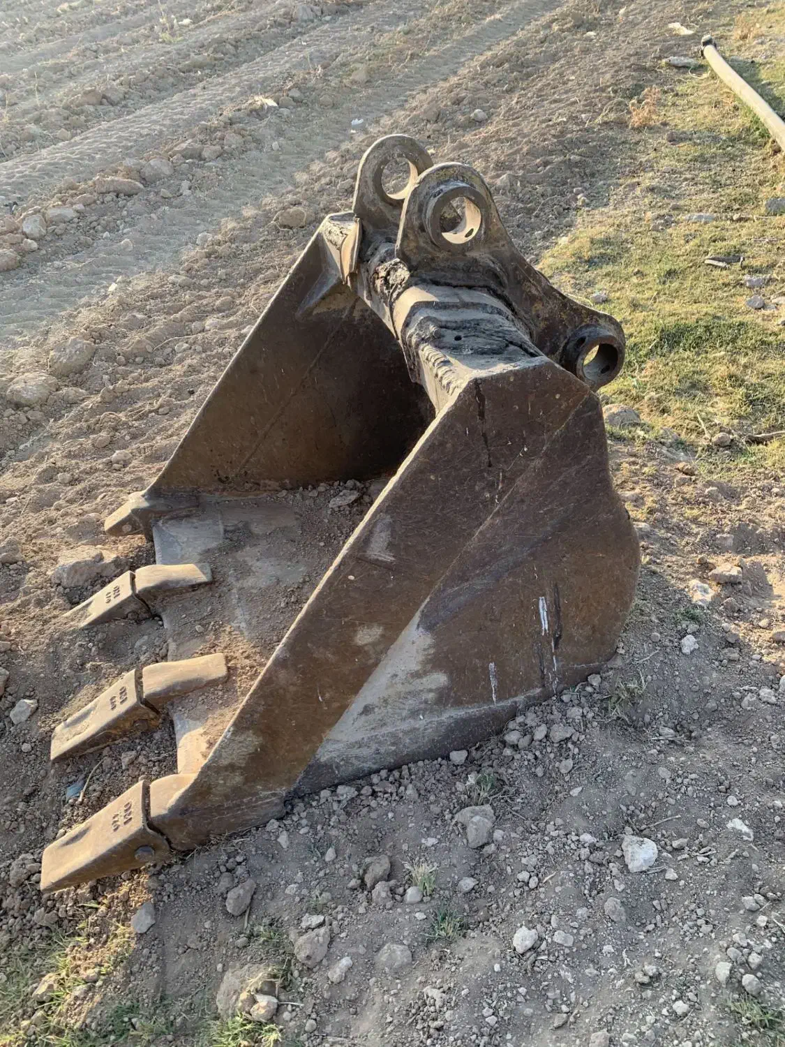 بیل مکانیکی،پاکت،باکت،|ماشینآلات صنعتی|جلگه رخ, |دیوار