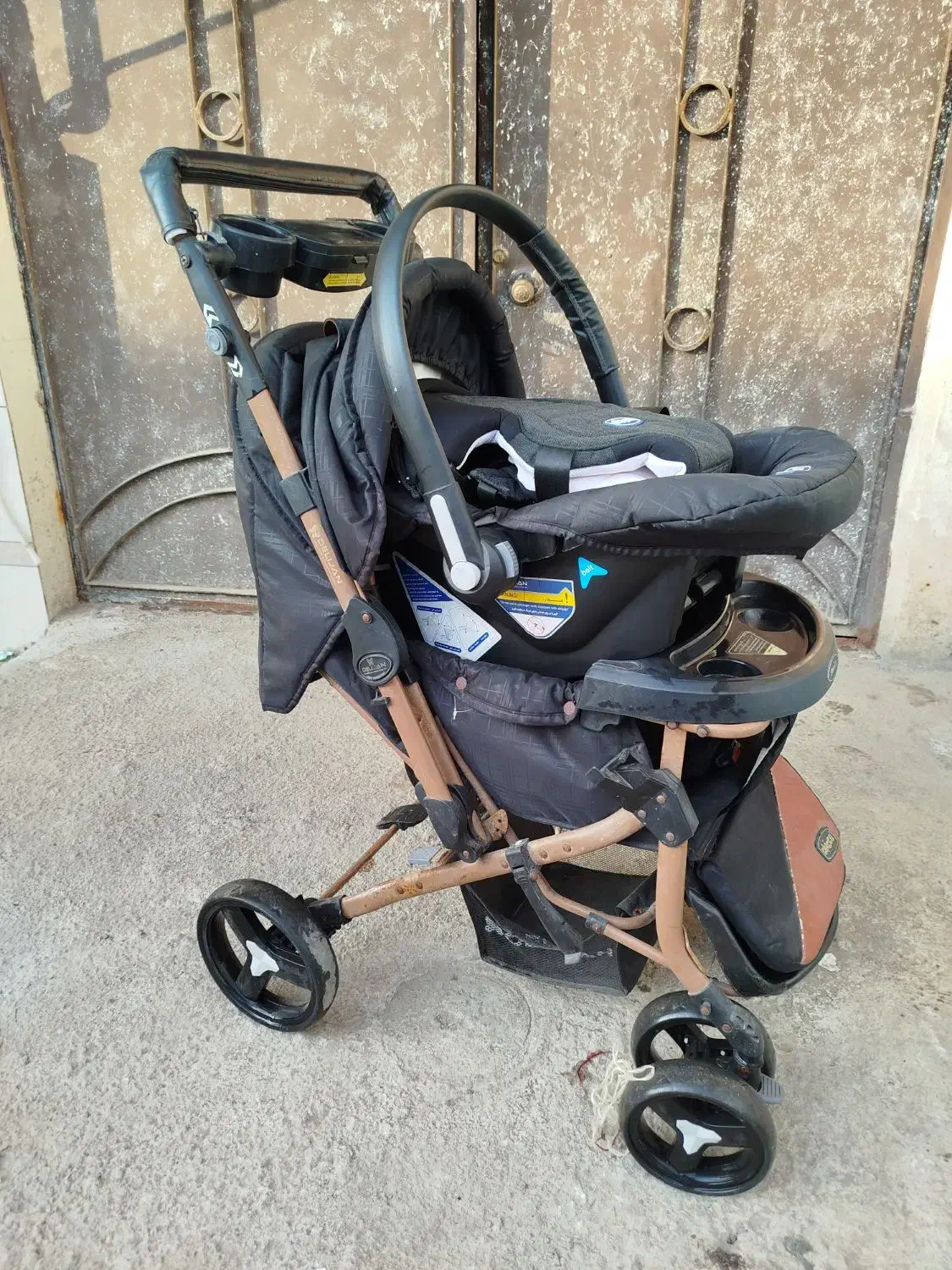 کفش.لباس رایگان|کالسکه و لوازم جانبی|لاهیجان, طالقانی|دیوار