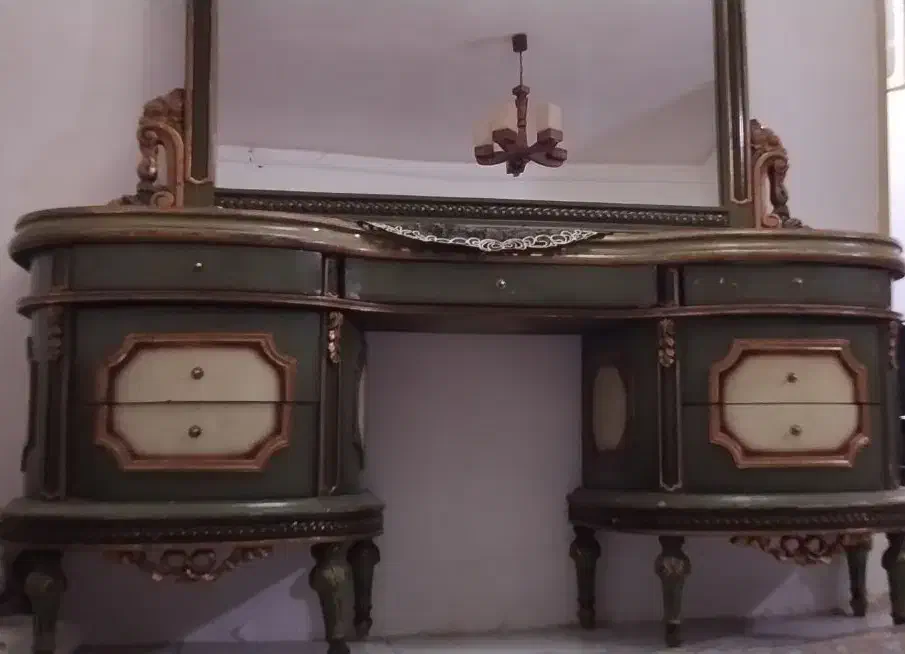 آینه کنسول آنتیک|بوفه، ویترین، کنسول|اسلام‌شهر, شهرک طالقانی|دیوار