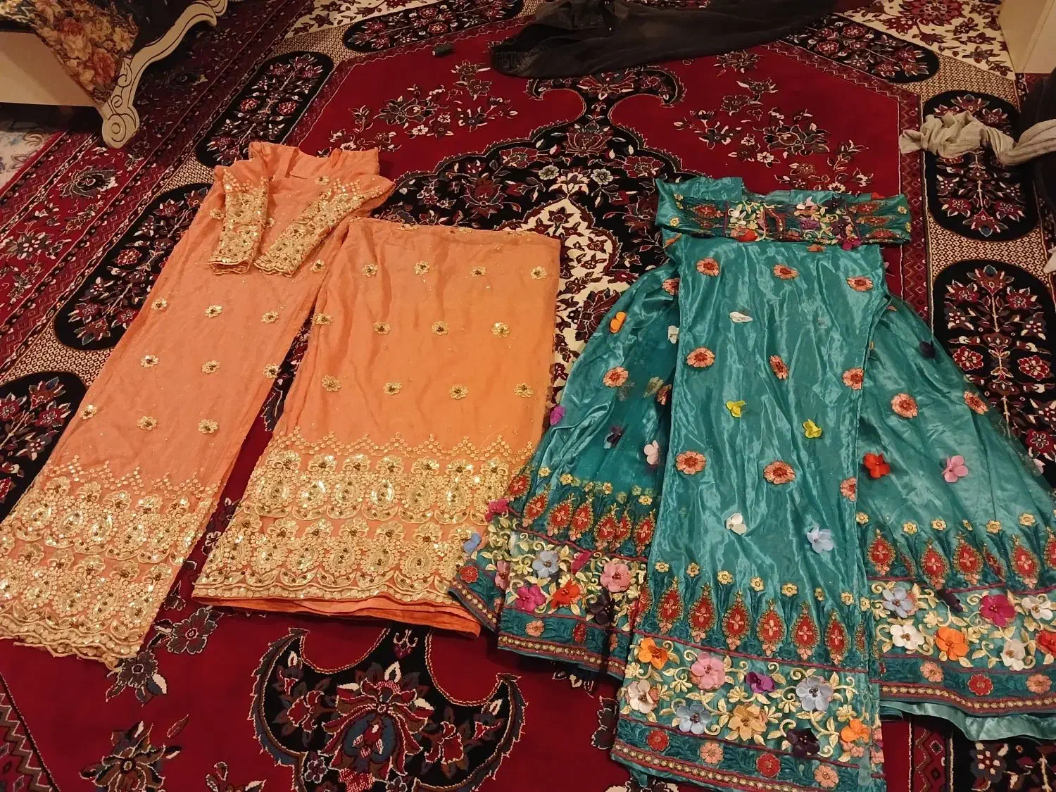 دودست لباس محلی باهم ۴ میلیون تومان|لباس|یاسوج, |دیوار